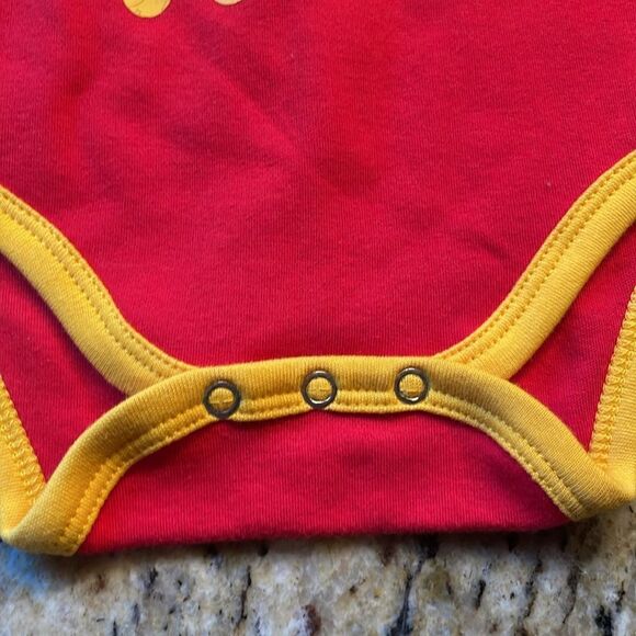 NWT Kansas City Chiefs  🏈 onesie - Picture 6 of 10